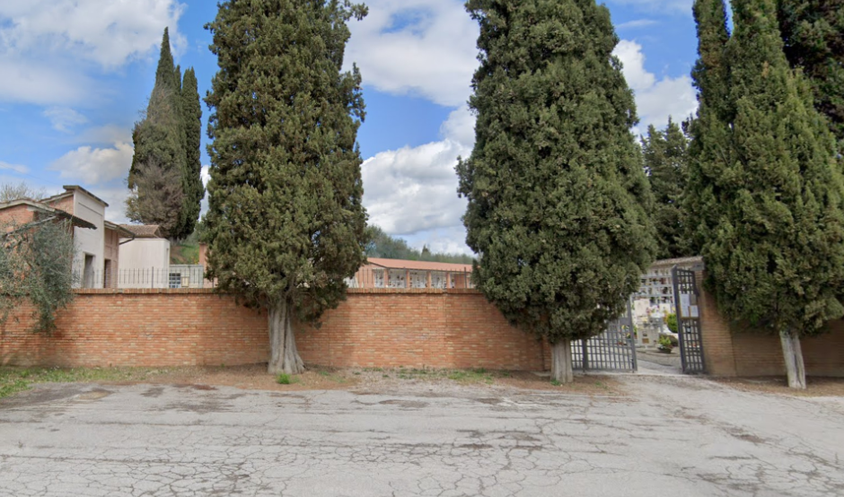 foto dell'ingresso del cimitero di gracciano